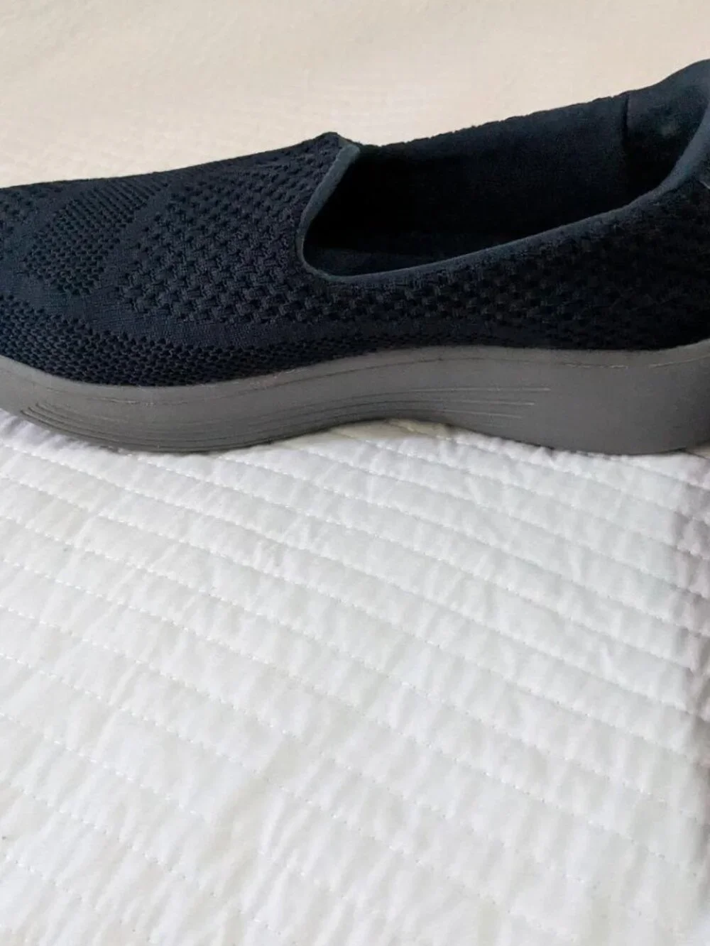G.H. Bass Cruise Women's 9M Navy Knit Slip On Comfort Walking Shoes Discontinued